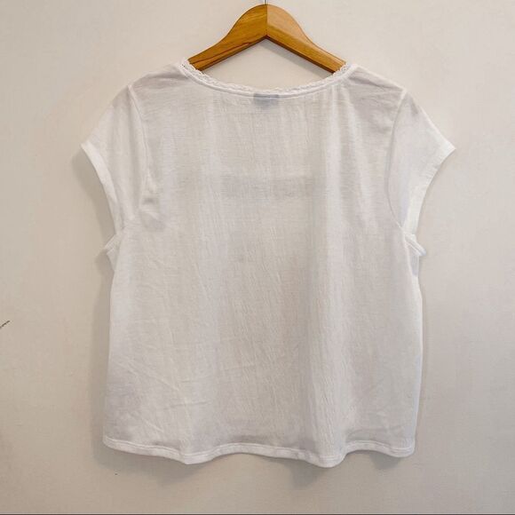 Torrid Ivory Crepe Embroidered Blouse 1 - Picture 6 of 8